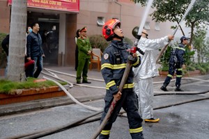 Thực tập phương án chữa cháy, cứu nạn, cứu hộ tại Tòa nhà Htower 1 và Htower 2 (phường Gia Viên)