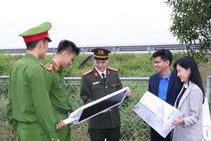 Tuổi trẻ Công an phối hợp trao tặng công trình 