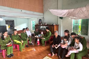 Công an xã Cẩm Giang lập Quỹ đỡ đầu hỗ trợ 3 trẻ em có hoàn cảnh khó khăn