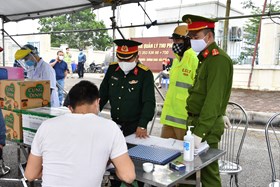 Phạt 30 cá nhân không đeo khẩu trang nơi công cộng