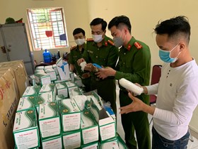 Phát hiện xe cứu thương chở 7.500 chiếc khẩu trang không rõ nguồn gốc đi tiêu thụ