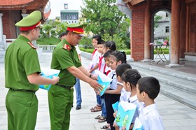 Khối Cảnh sát nhân dân chấp hành nghiêm Điều lệnh Công an nhân dân