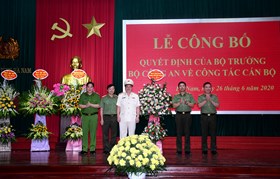 Thông báo và công bố Quyết định điều động, bổ nhiệm Đại tá Nguyễn Quốc Hùng, Phó giám đốc CATP Hải Phòng giữ chức vụ Giám đốc Công an tỉnh Hà Nam