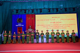 Bế giảng lớp tập huấn nghiệp vụ Cơ sở dữ liệu quốc gia về dân cư