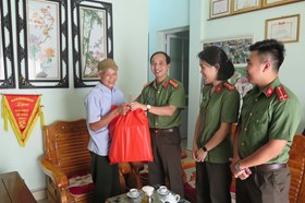 Khối Tham mưu – Xây dựng lực lượng – Hậu Cần: Giáo dục Chính trị tư tưởng cho cán bộ chiến sỹ