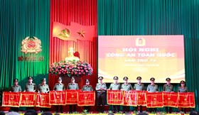 Tổng kết phong trào thi đua “Vì An ninh Tổ quốc” năm 2020: CATP Hải Phòng vinh dự nhận Cờ thi đua “Đơn vị xuất sắc trong phong trào thi đua năm 2020” của Chính phủ
