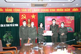 Lãnh đạo Công an thành phố chúc Tết các đơn vị, địa phương
