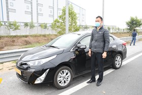 Phát hiện 01 xe ô tô chở 02 người trốn chốt kiểm soát dịch Covid-19