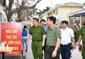 Quyết liệt, thần tốc về đích đợt cao điểm cấp CCCD gắn chíp điện tử