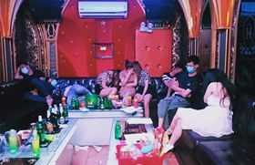 Tạm giữ 4 đối tượng về hành vi tổ chức sử dụng, sử dụng trái phép chất ma túy tại quán karaoke NEW 5 Sao (An Dương)