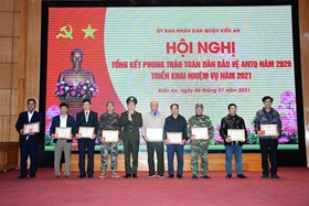 Công an quận Kiến An bắt 4 đối tượng truy nã