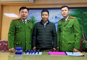 Vận động, thu hồi 261,49kg pháo, 30 súng, 517 viên đạn và 294 vũ khí thô sơ