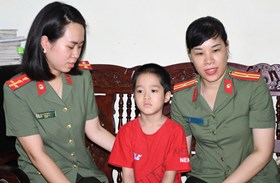 Tấm lòng nhân ái từ công trình “Mẹ đỡ đầu”