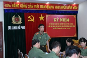 Đại tá Phạm Viết Dũng, Phó Bí thư Đảng ủy, Phó giám đốc CATP làm việc với Chuyên đề An ninh Hải Phòng
