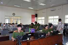 Trại tạm giam Công an thành phố với mô hình “Cổng cơ quan an toàn, văn hóa"