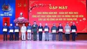 Chúc thọ 29 hội viên cao tuổi Câu lạc bộ Công an hưu trí nhân dịp Tết nguyên đán Quý Mão