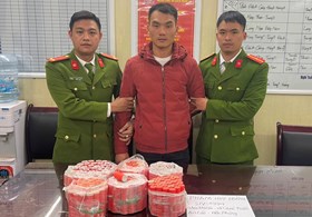 Công an quận Lê Chân: Bắt giữ đối tượng tàng trữ pháo nổ, thu 6 cuộn băng pháo
