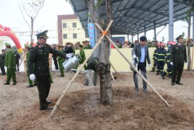 Công an thành phố phát động "Tết trồng cây" Xuân Quý Mão 2023
