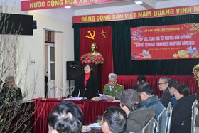 Phường Hạ Lý (Hồng Bàng): Tiếp xúc, tặng quà, phát lệnh gọi thanh niên nhập ngũ năm 2023