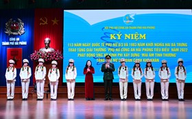 Hội Phụ nữ CATP: Trao tặng Giải thưởng “Phụ nữ Công an Hải Phòng tiêu biểu" năm 2022