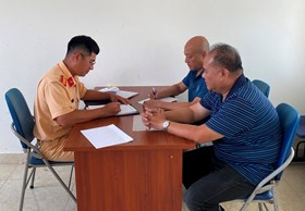 Xử lý người điều khiển xe ô tô quay đầu xe trên cầu Tân Vũ- Lạch Huyện