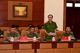 Tập huấn công tác quản lý, sử dụng vũ khí, vật liệu nổ, công cụ hỗ trợ