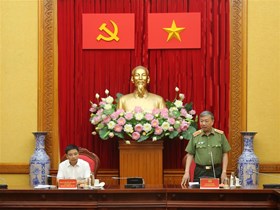 Khẩn trương hoàn thiện 02 dự án Luật Trật tự, an toàn giao thông đường bộ và Luật Đường bộ