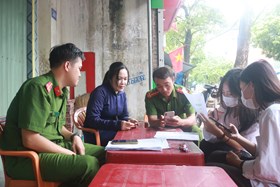 Công an quận Kiến An: Bắt quả tang 2 đối tượng có hành vi bán giấy khám sức khoẻ giả