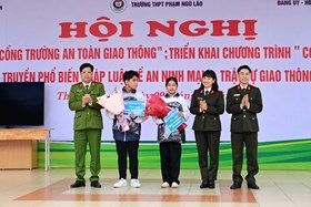 Công an huyện Thủy Nguyên: Phối hợp triển khai các mô hình "Cổng trường an toàn giao thông", "Con nuôi Công đoàn" tại trường THPT Phạm Ngũ Lão