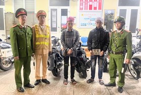 Công an Hồng Bàng tạm giữ  phương tiện của 2 trường hợp  điều khiển xe mô tô lạng lách, đánh võng