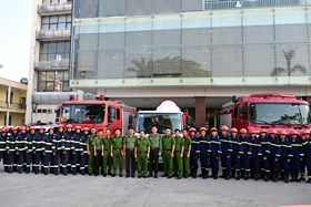Ra mắt Tổ Cảnh sát chữa cháy và cứu nạn, cứu hộ đặc biệt tinh nhuệ trên cạn và dưới nước
