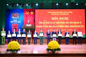 Biểu dương 96 tập thể, cá nhân có thành tích xuất sắc trong phong trào “Toàn dân bảo vệ ANTQ” năm 2024