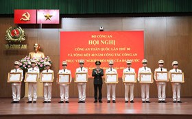 Nhiều tập thể, cá nhân có thành tích xuất sắc được khen thưởng tại Hội nghị Công an toàn quốc lần thứ 80