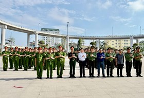 Lãnh đạo thành phố kiểm tra, động viên các lực lượng luyện tập chuẩn bị cho chương trình duyệt đội ngũ trong Lễ Kỷ niệm 70 năm Ngày Giải phóng Hải Phòng