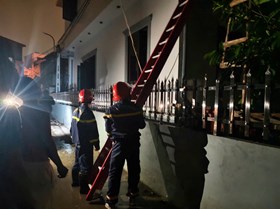 Phòng Cảnh sát PCCC và CNCH: Cứu an toàn 4 người ra khỏi đám cháy