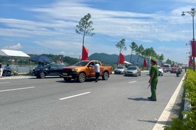 Công an phường Trần Hưng Đạo bảo đảm an ninh trật tự Lễ hội mùa Thu Côn Sơn – Kiếp Bạc 2025