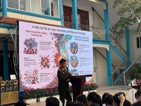 Phòng An ninh mạng và phòng, chống tội phạm sử dụng công nghệ cao tổ chức tuyên truyền pháp luật và thực hiện chương trình “Nâng bước em đến trường”