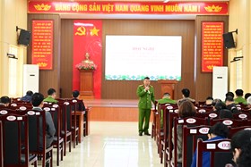 Phường Hồng An triển khai đợt cao điểm tuyên truyền, vận động thu hồi vũ khí, vật liệu nổ, công cụ hỗ trợ và pháo; tổng kiểm tra, rà soát cư trú