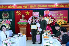 Bệnh viện CATP: Tổ chức gặp mặt Kỷ niệm 71 năm Ngày thầy thuốc Việt Nam 27/2