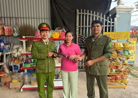 Công an phường Nguyễn Trãi tăng cường công tác tuyên truyền, vận động, thu hồi vũ khí, vật liệu nổ, công cụ hỗ trợ và pháo