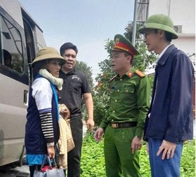 Công an xã Tứ Kỳ phối hợp tập trung, bàn giao người lang thang về Trung tâm Nuôi dưỡng Bảo trợ xã hội