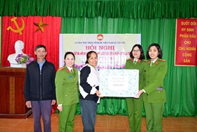 Hội Phụ nữ, Đoàn thanh niên Phòng Cảnh sát hình sự: sôi nổi nhiều chương trình thiện nguyện trao tặng quà  tại tỉnh Sơn La. 