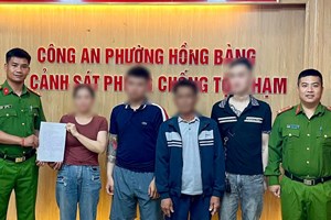 Công an phường Hồng Bàng kịp thời giải cứu người có ý định quyên sinh trên cầu Hoàng Văn Thụ