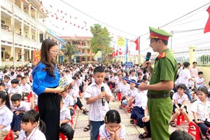 Công an xã Tân Kỳ tuyên truyền phòng, chống đuối nước và ma túy học đường