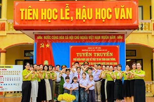 Công an xã Yết Kiêu tổ chức tuyên truyền pháp luật về trật tự an toàn giao thông và kỹ năng phòng tránh tai nạn đuối nước