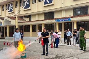 Đội Chữa cháy và cứu nạn, cứu hộ khu vực 8: Huấn luyện nghiệp vụ cho 120 thành viên thuộc đội PCCC cơ sở Trường Đại học Hải Dương