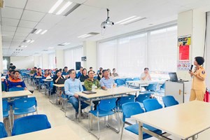 Phòng Cảnh sát giao thông và Phòng An ninh kinh tế: Tuyên truyền tại Công ty Đóng tàu Damen Sông Cấm