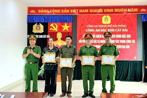 Công an đặc khu Cát Hải: Tổ chức khen thưởng 5 cá nhân trực tiếp tham gia và hỗ trợ phá án