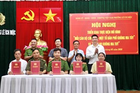 Công an phường Lê Ích Mộc: Thành lập 12 nhóm công tác tham gia mô hình “Mỗi cán bộ Công an - Một tổ dân phố không ma túy” và “Dòng họ không ma túy”