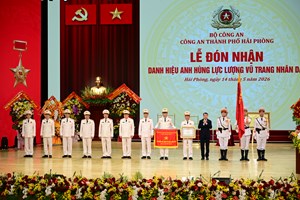 Thủ tướng Chính phủ Lê Minh Hưng dự lễ trao tặng danh hiệu Anh hùng lực lượng vũ trang nhân dân tới Công an thành phố Hải Phòng